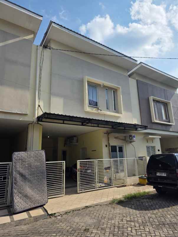 dijual rumah kost daerah suhat dekat kampus ub