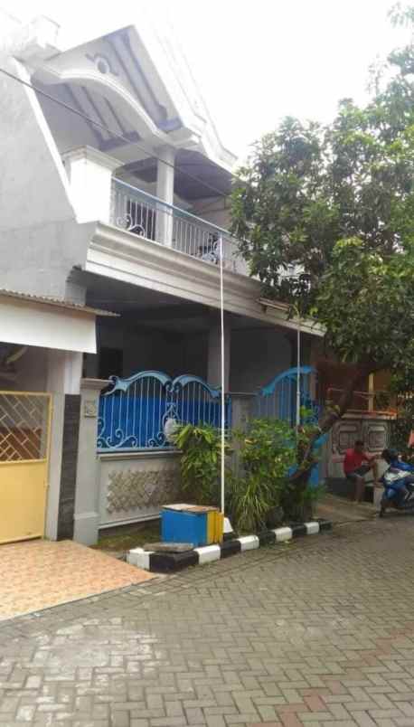 dijual rumah kutisari indah barat