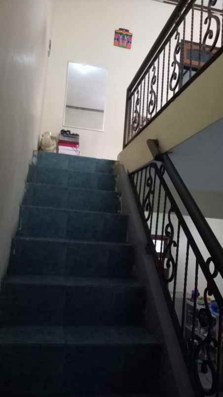 dijual rumah kutisari indah barat