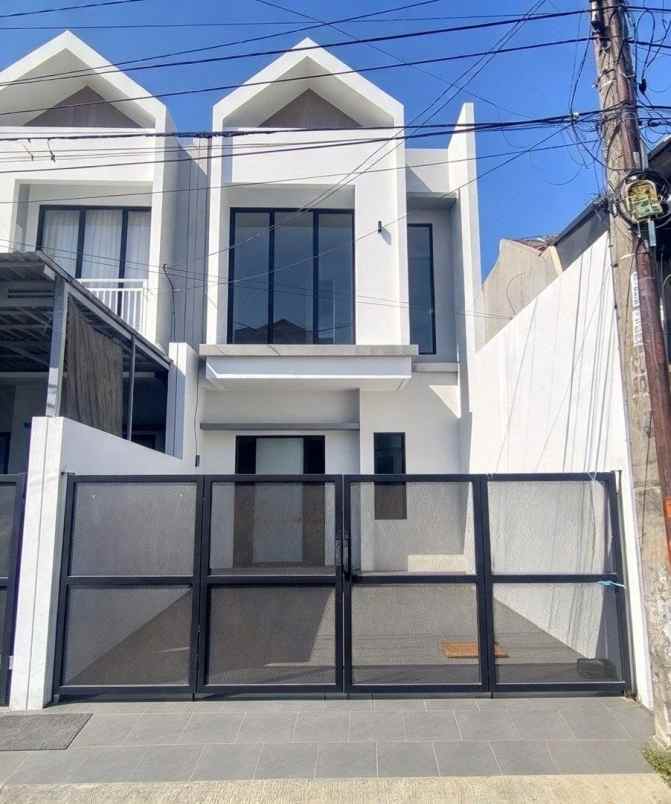 dijual rumah lebak arum tambaksari