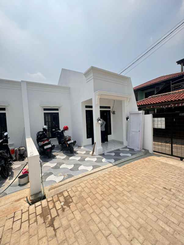 dijual rumah lenteng agung