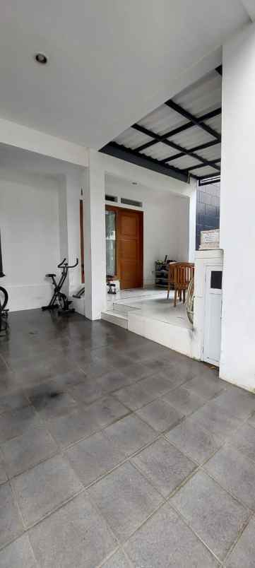 dijual rumah mahagoni park bintaro sektor 9