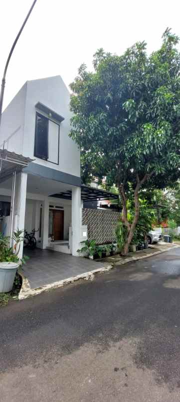 dijual rumah mahagoni park bintaro sektor 9