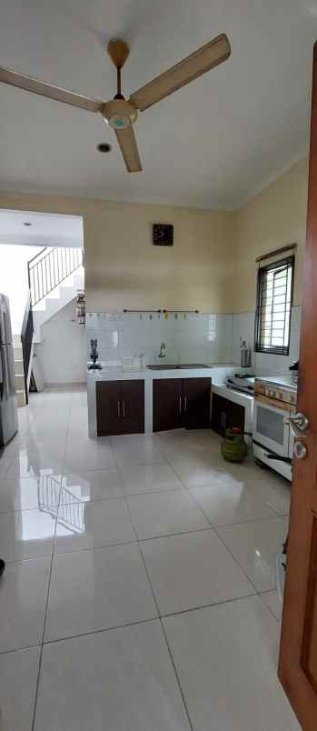 dijual rumah mahagoni park bintaro sektor 9