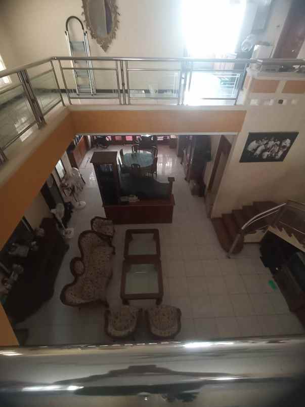 dijual rumah manyar kertoadi