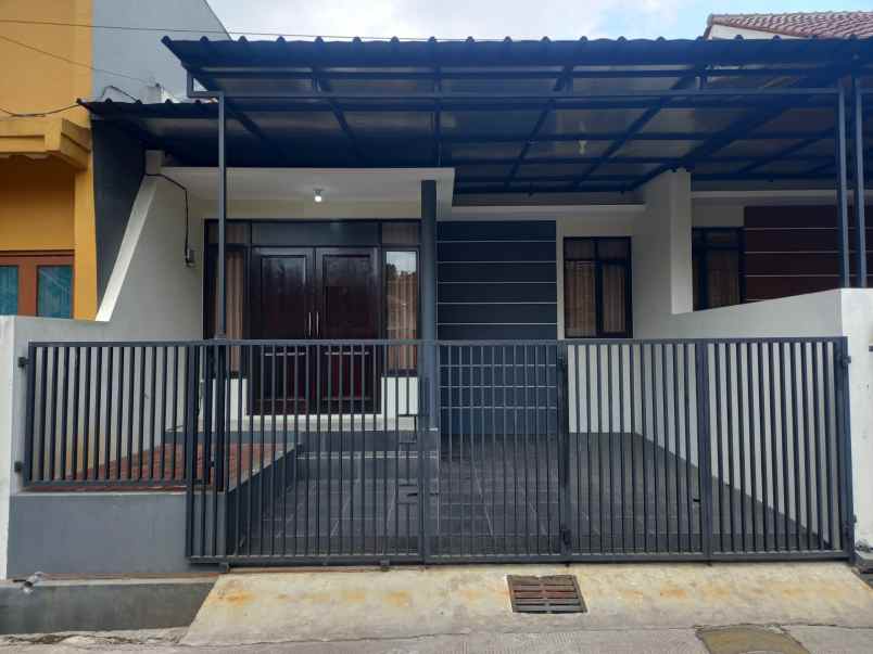 dijual rumah margahayu raya