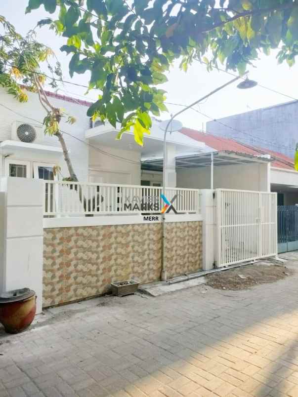 dijual rumah mulyosari