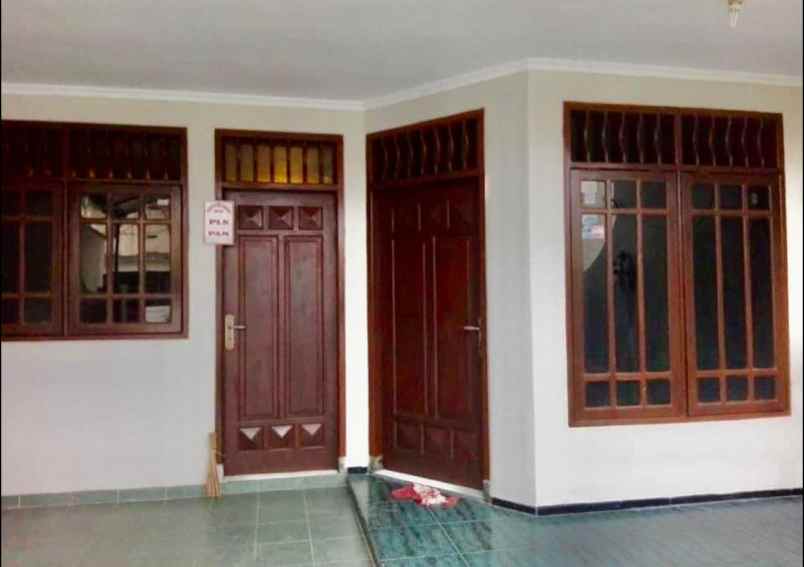 dijual rumah ngagel