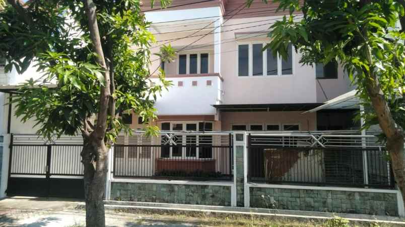 dijual rumah nirwana eksekutif