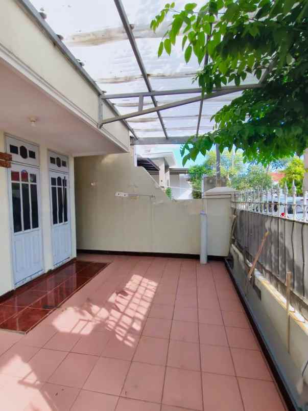 dijual rumah nirwana eksekutif