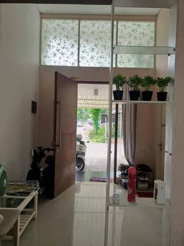 dijual rumah northwest park