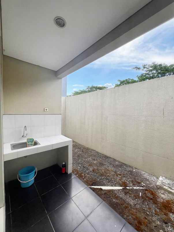 dijual rumah northwest park sambikerep