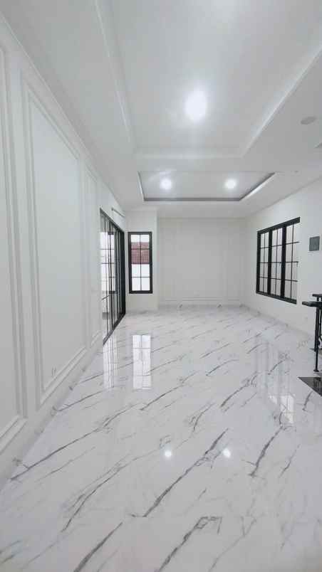 dijual rumah nusaloka bsd city