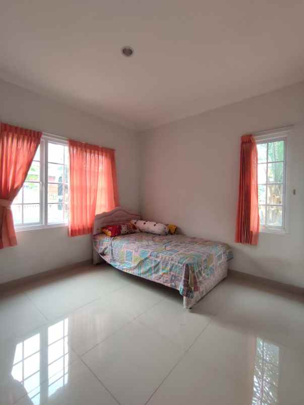 dijual rumah omaha village gading serpong