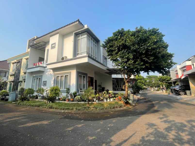 dijual rumah palem semi karawaci