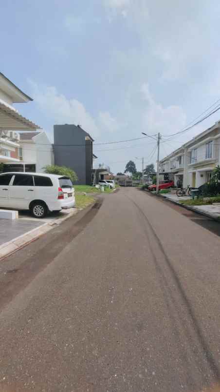 dijual rumah paradise city