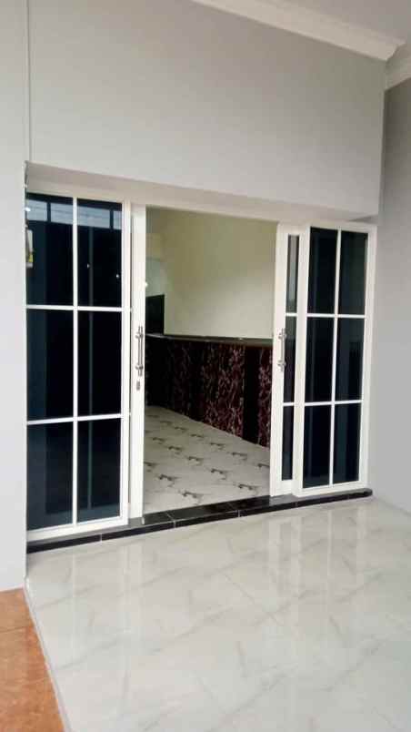 dijual rumah pelabuhan ketapang sukun