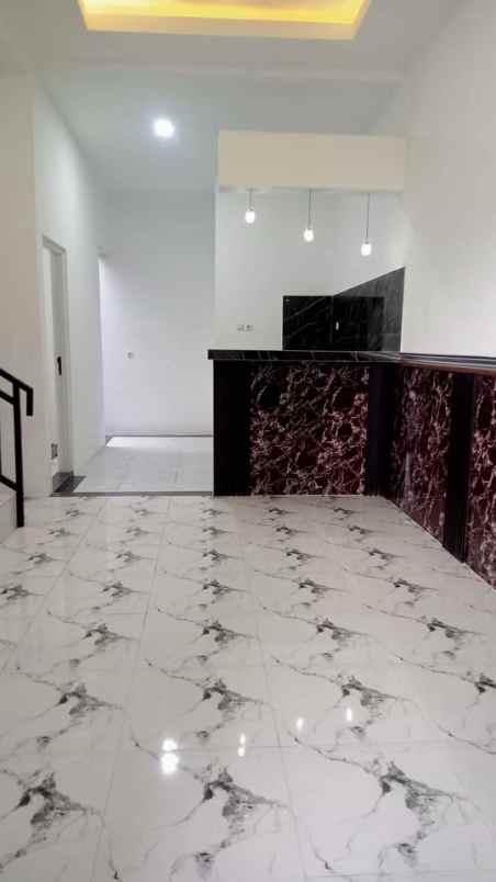 dijual rumah pelabuhan ketapang sukun