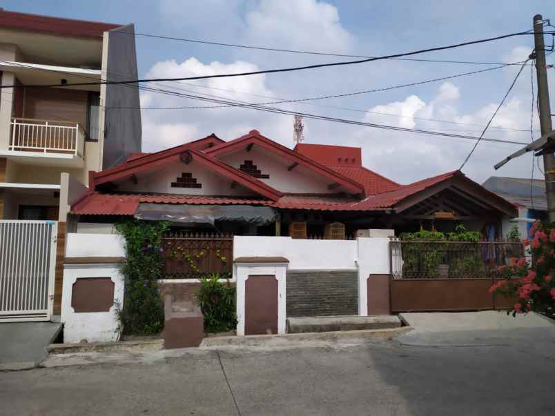 dijual rumah permata hijau permai