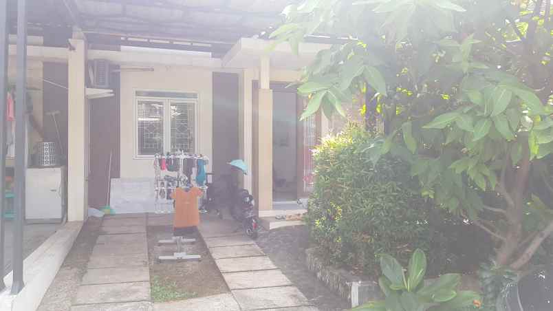 dijual rumah perumahan arcadia