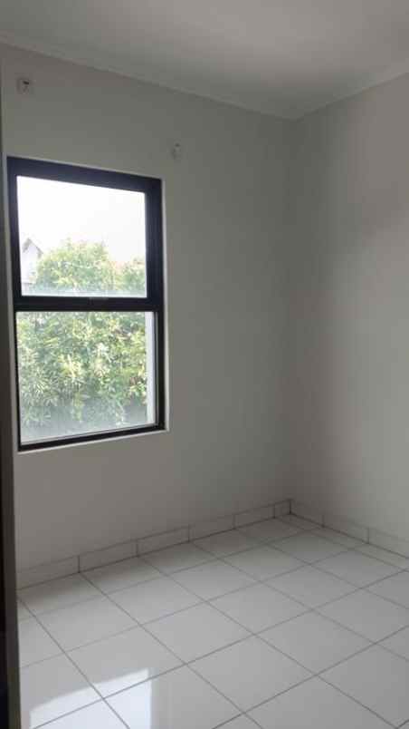 dijual rumah perumahan galuhmas cluster