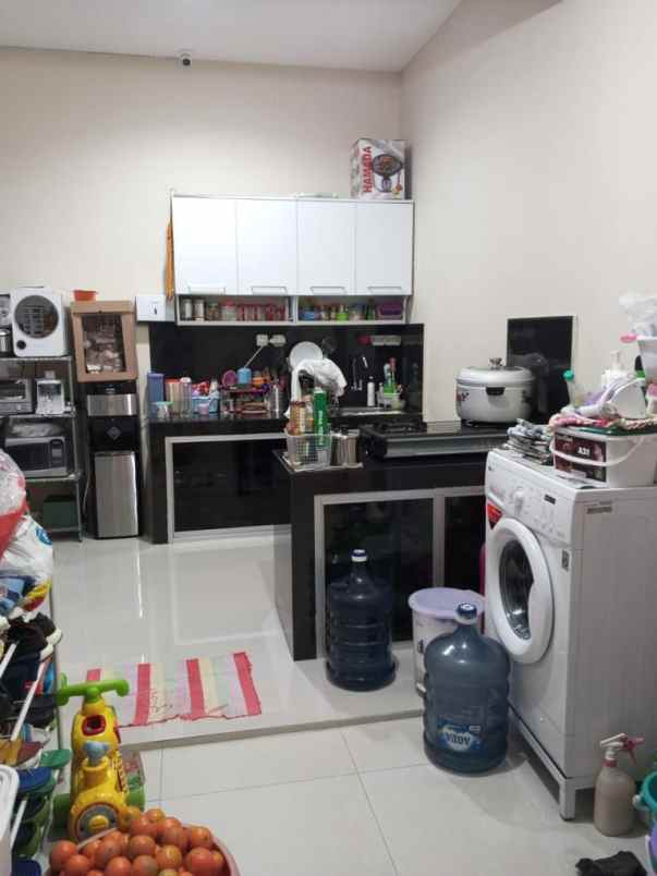 dijual rumah perumahan green orchid