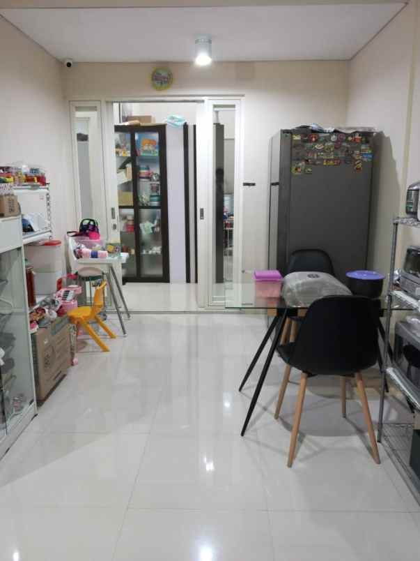 dijual rumah perumahan green orchid