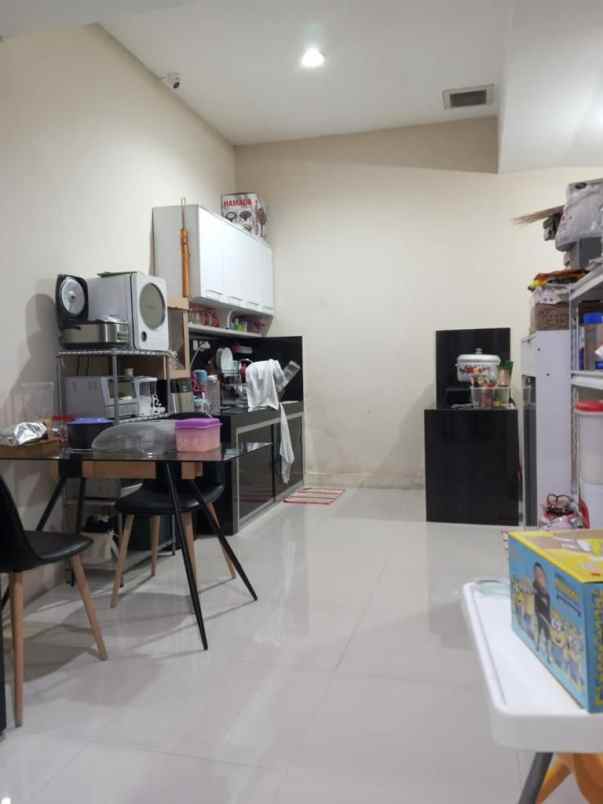 dijual rumah perumahan green orchid