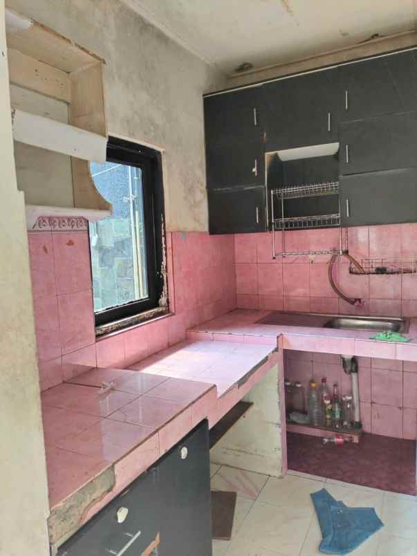 dijual rumah perumahan permata depok