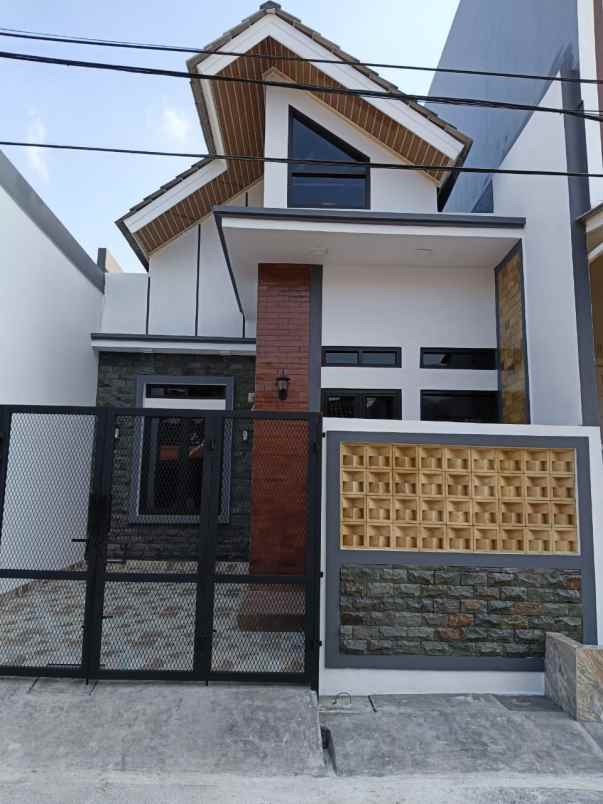 dijual rumah perumahan pesona anggrek