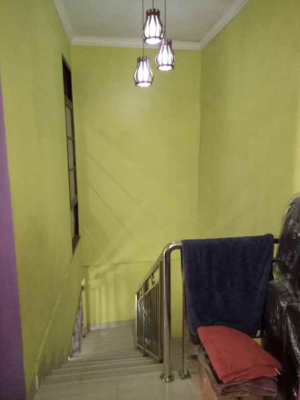 dijual rumah perumahan taman harapan