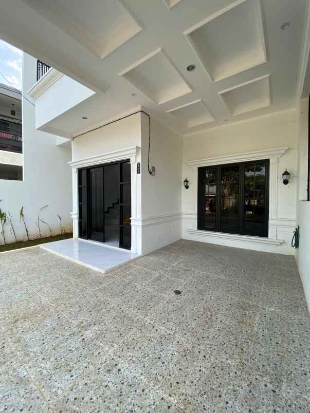 dijual rumah perumahan taman pesona