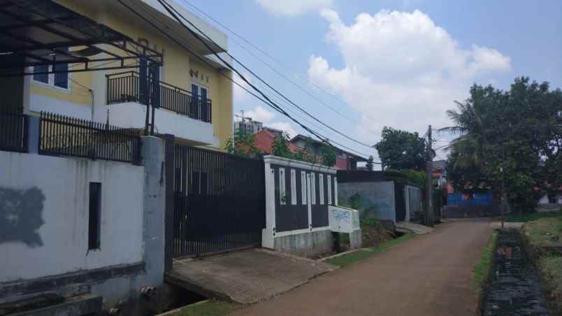 dijual rumah petukangan selatan