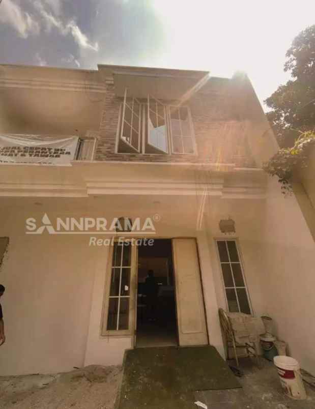 dijual rumah pisangan