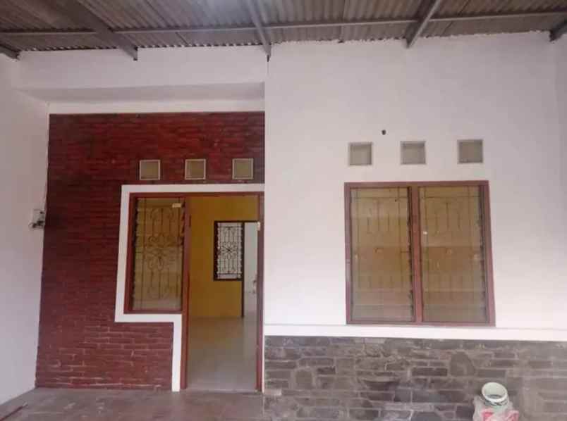 dijual rumah plamongan indah