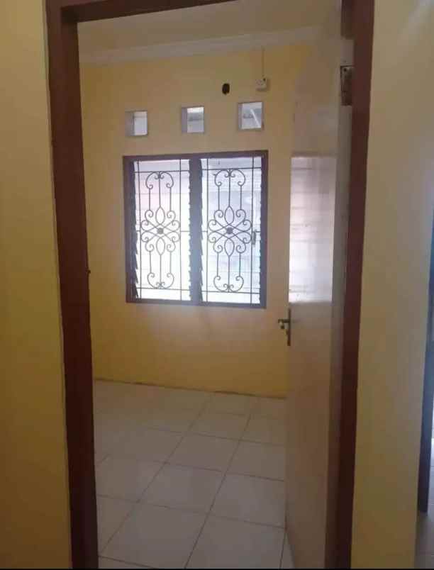 dijual rumah plamongan indah