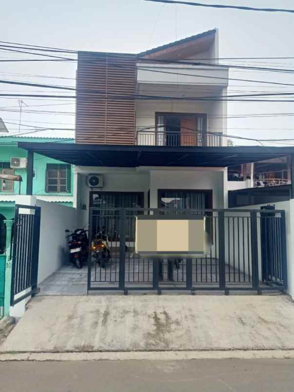 dijual rumah pondok bambu dalam komplek