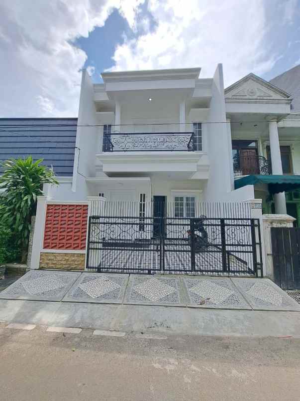 dijual rumah pondok kelapa