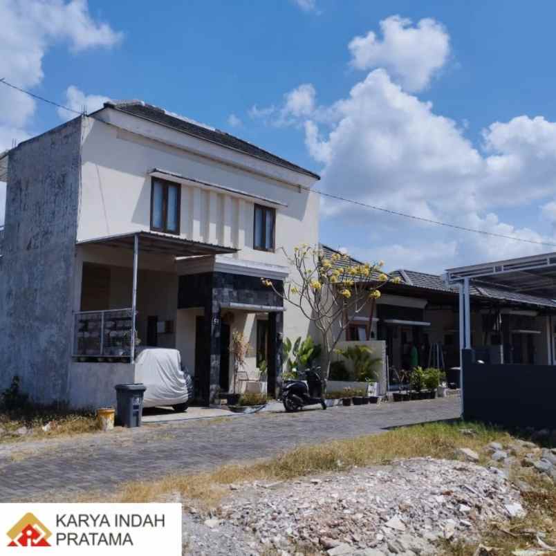 dijual rumah potorono