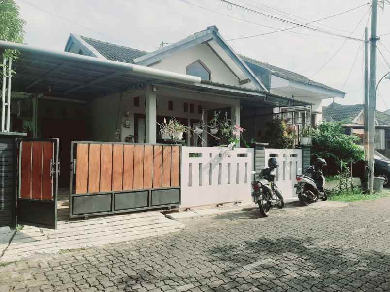 dijual rumah pudakpayung banyumanik