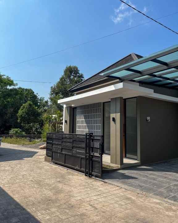 dijual rumah purwomartani kec kalasan