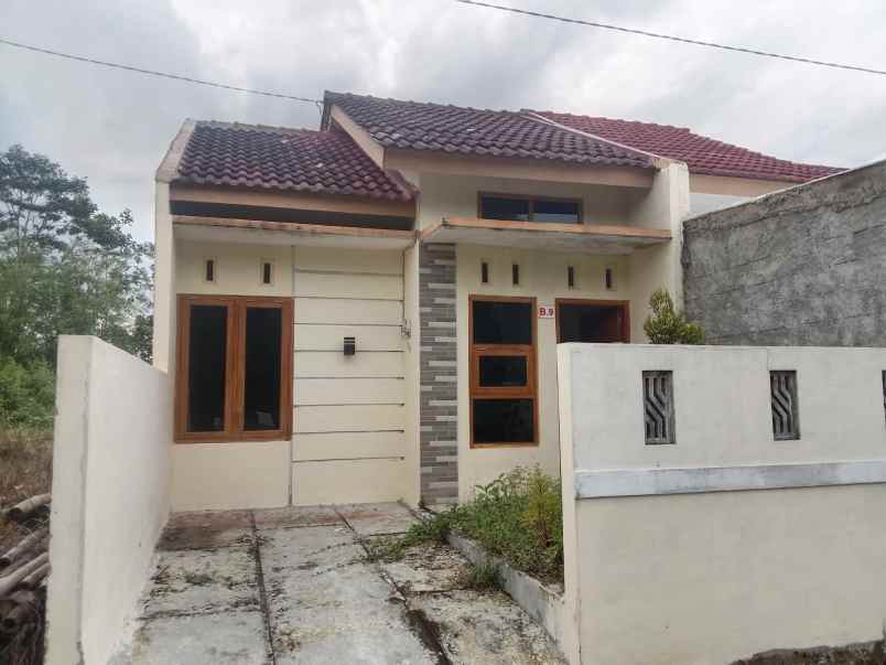 dijual rumah randusari teras boyolali