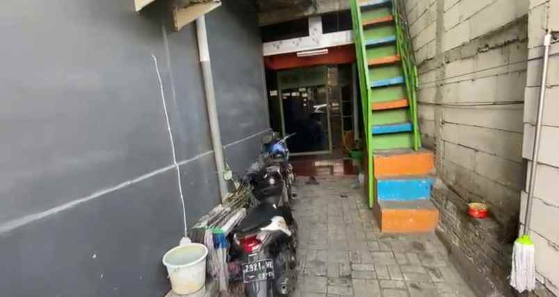 dijual rumah raya jelidro sambikerep