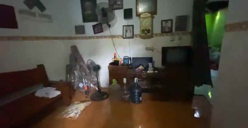 dijual rumah raya jelidro sambikerep