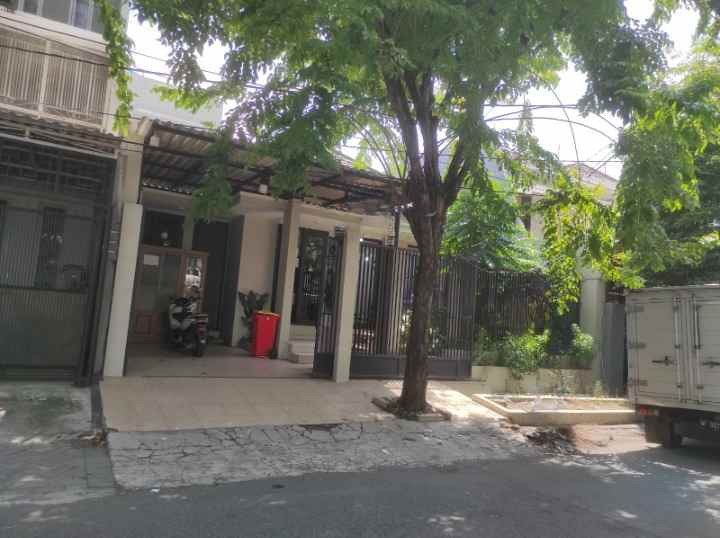 dijual rumah raya klampis semolo