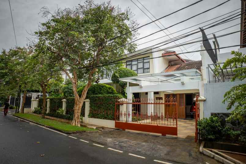 dijual rumah rumah di kayu putih