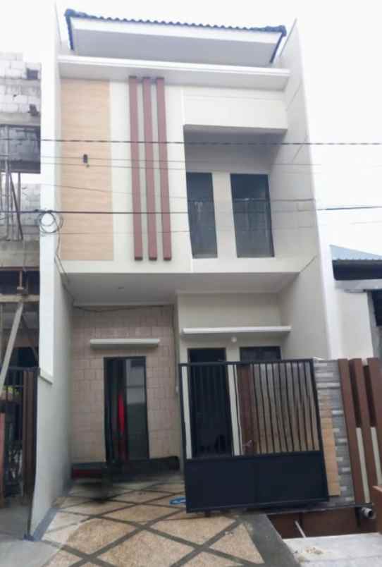 dijual rumah rungkut