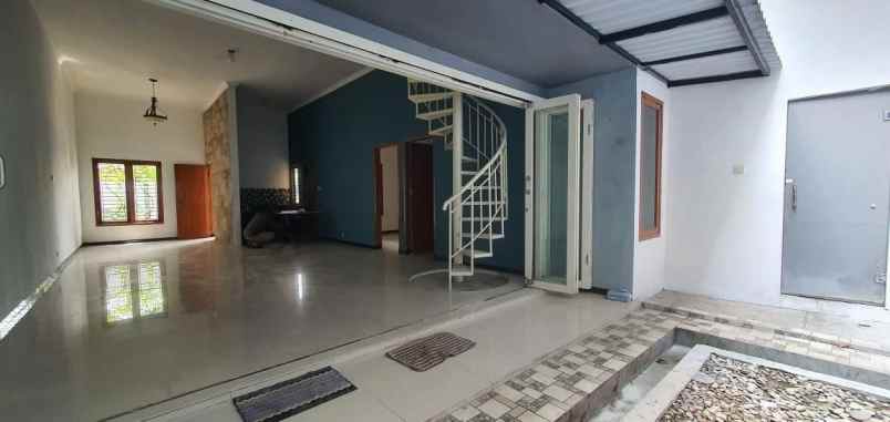 dijual rumah rungkut menanggal