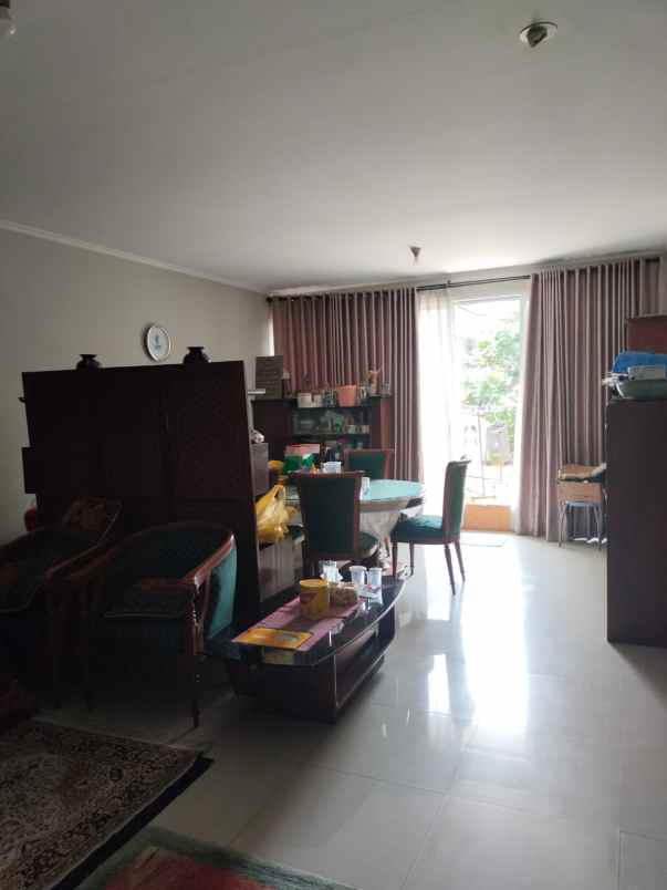 dijual rumah sarijadi