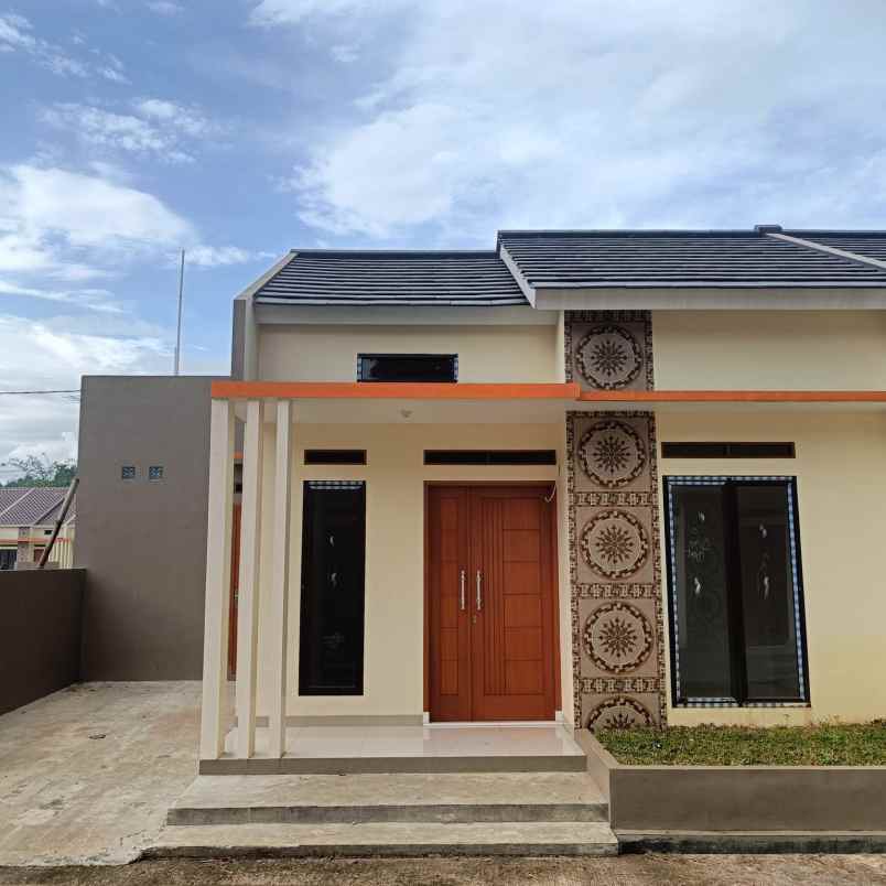 dijual rumah sawangan